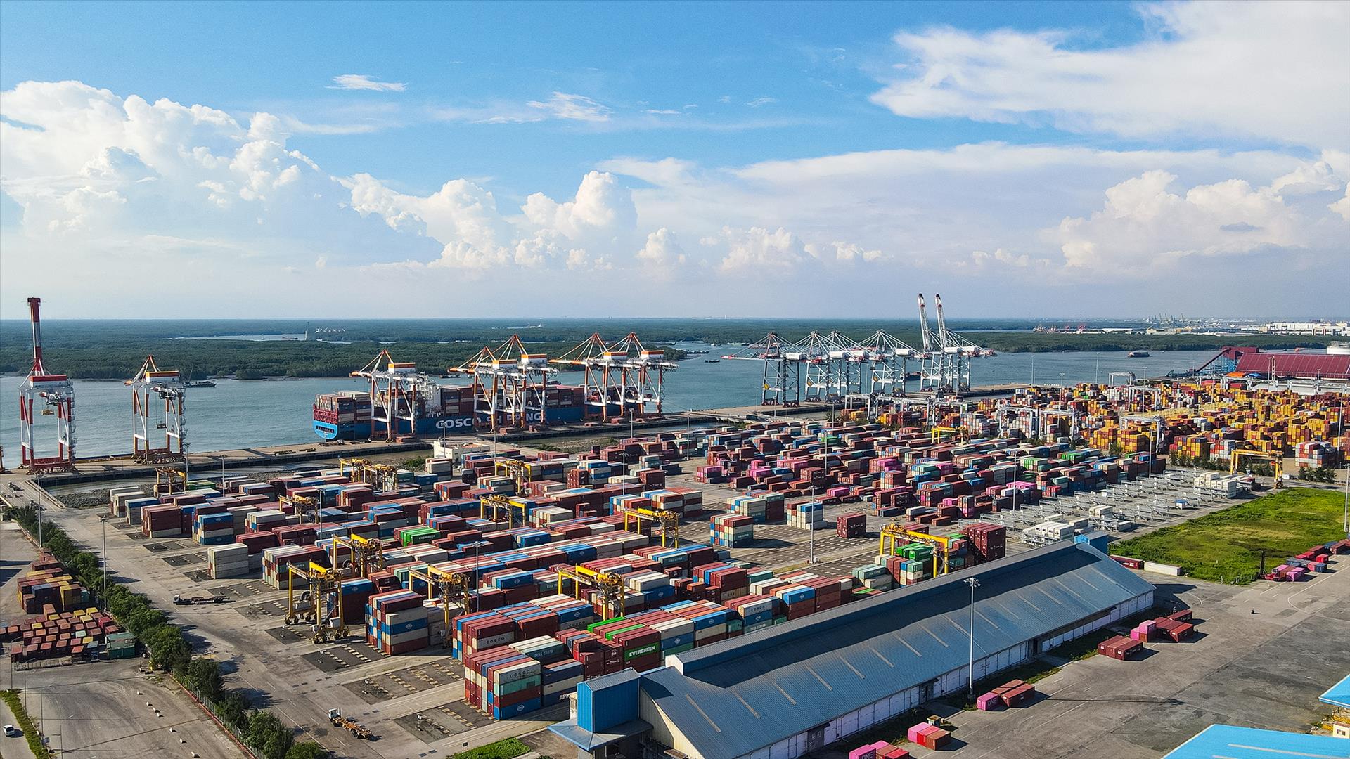 https://ktgindustrial.com/wp-content/uploads/2024/12/cang-cai-mep-thi-vai-1.jpg